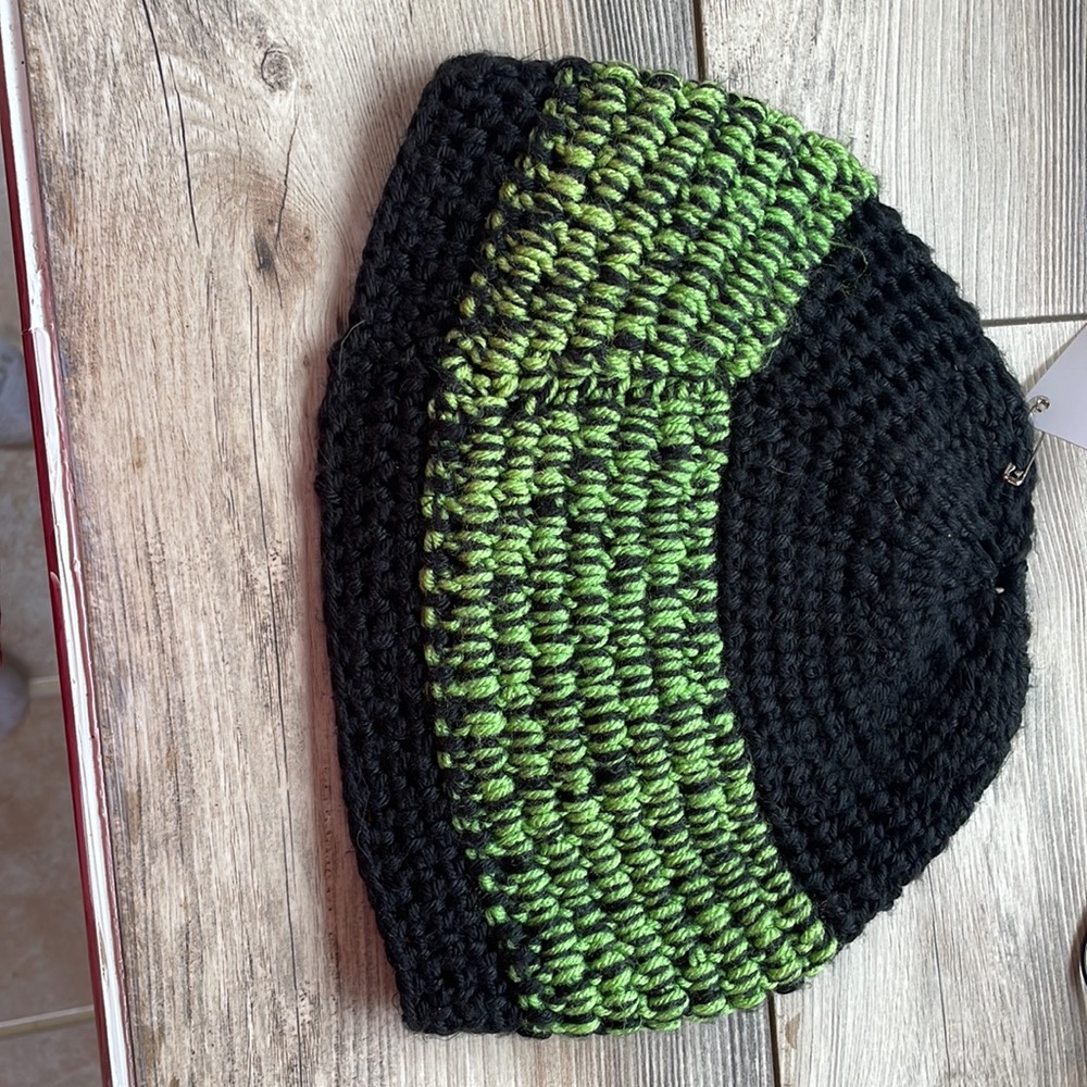 Men’s army crochet hat - Picture 2 of 2